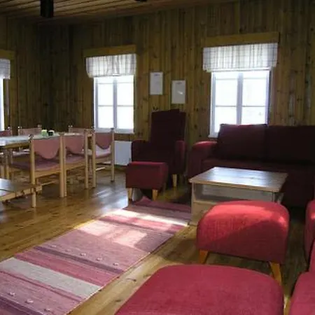 Holiday Tehtaanpuisto