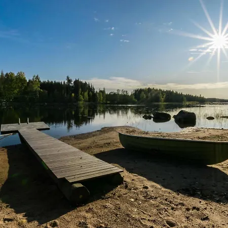 Holiday Tehtaanpuisto *