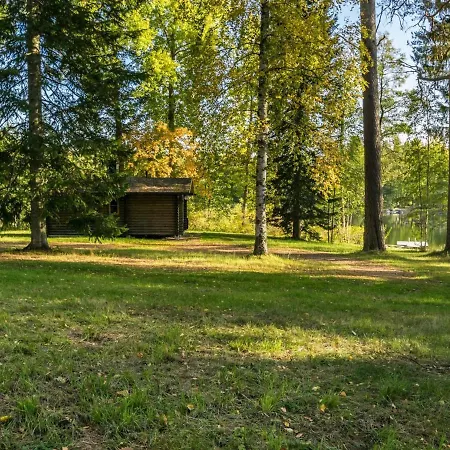 Holiday Tehtaanpuisto *