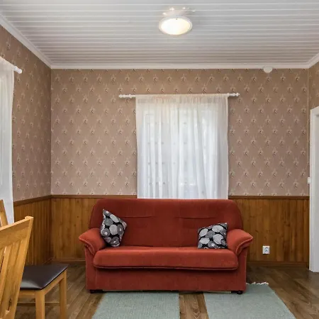 Holiday Tehtaanpuisto