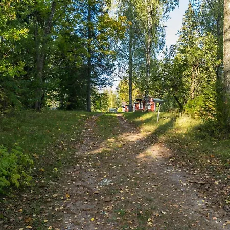 Holiday Tehtaanpuisto * Taavetti
